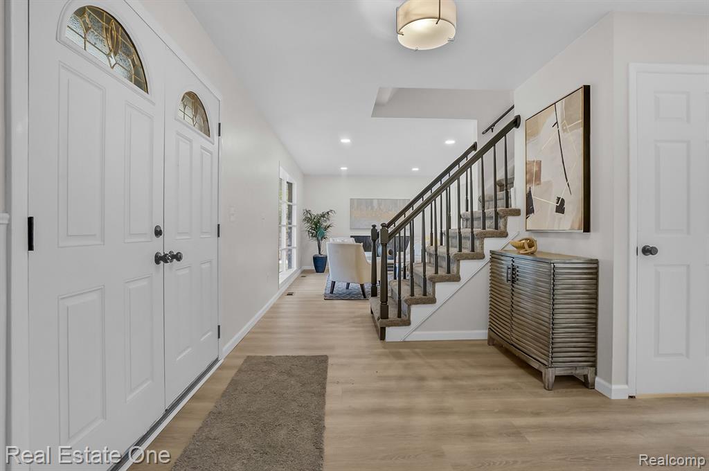 684 ABBEY, Rochester Hills, MI 48307 — Photo 8
