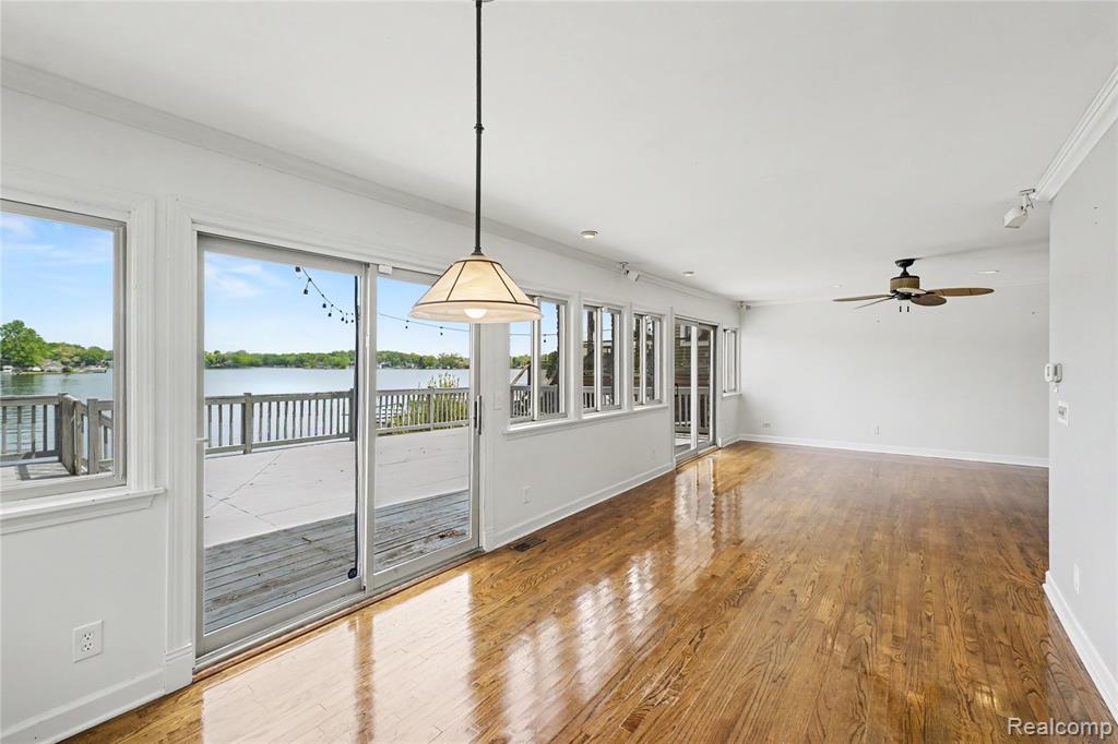 8390 Peninsular Drive, Fenton, MI 48430 — Photo 7