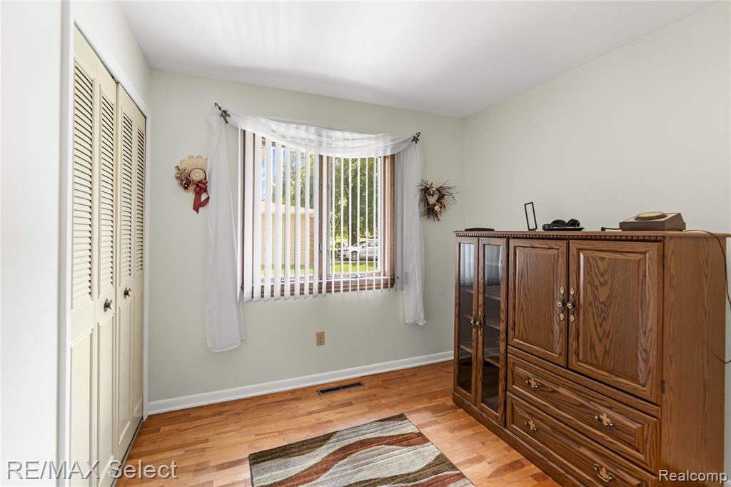 4437 Stoney Ridge Road, Flint, MI 48507 — Photo 11