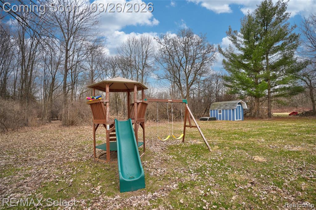 3360 N Elms Road, Flushing, MI 48433 — Photo 9