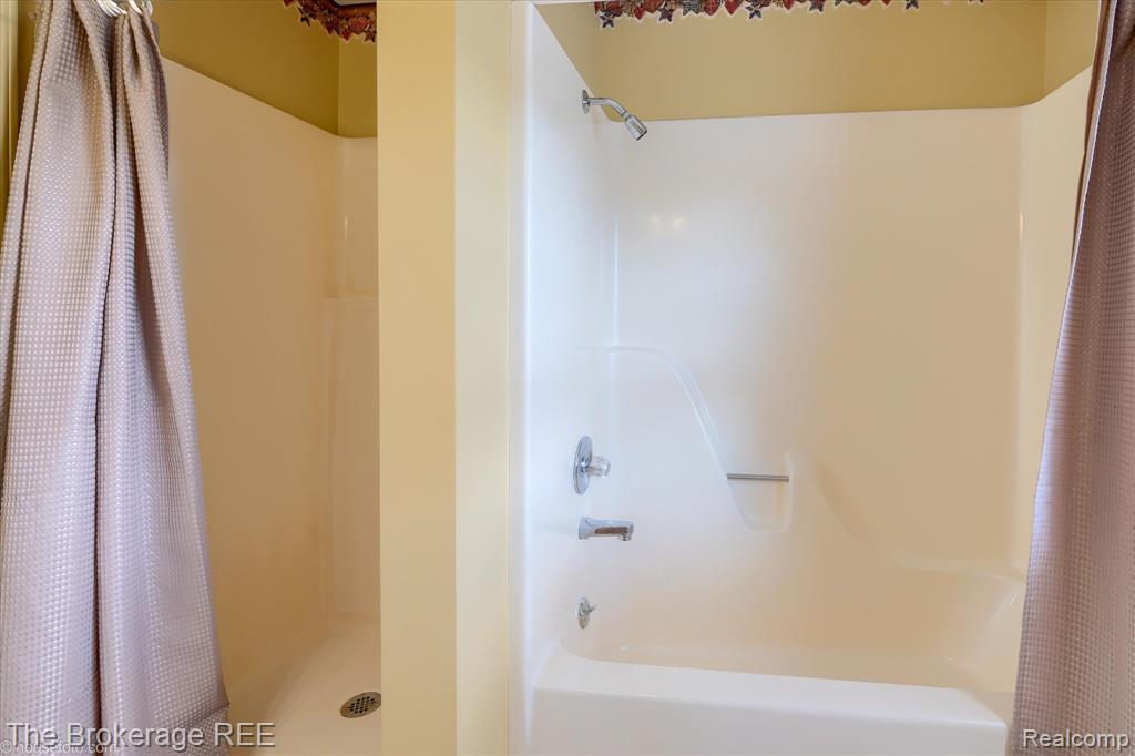 6499 Meisner Road, China, MI — Photo 28