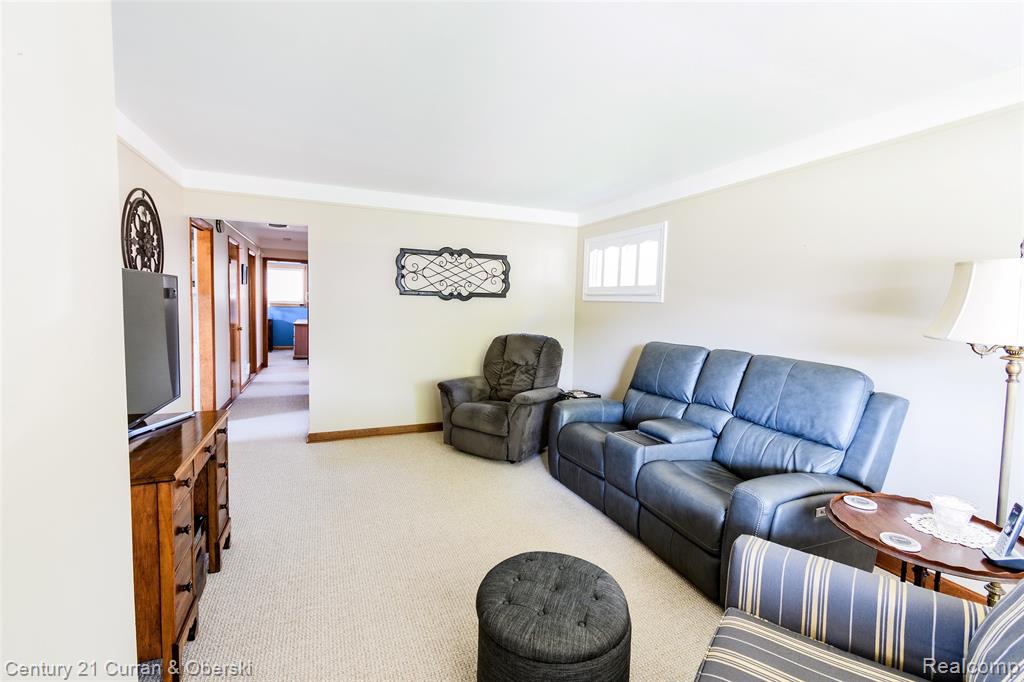 4218 Pardee Avenue, Dearborn Heights, MI 48125 — Photo 5