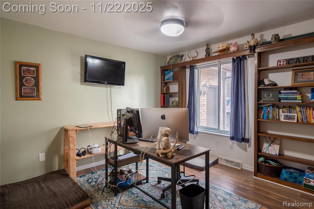 5333 Waterford Road, Clarkston, MI — Photo 9