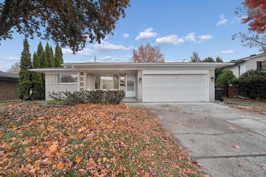 5232 Dickson Drive, Sterling Heights, MI 48310 — front exterior