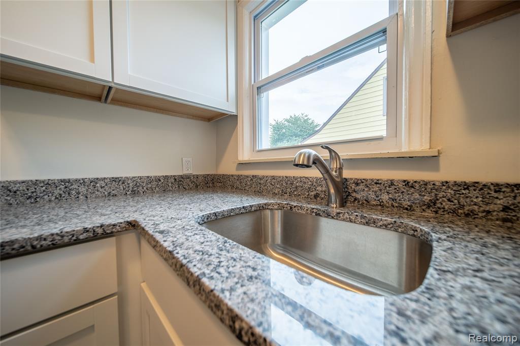 438 Ford Boulevard, Lincoln Park, MI 48146 — Photo 14