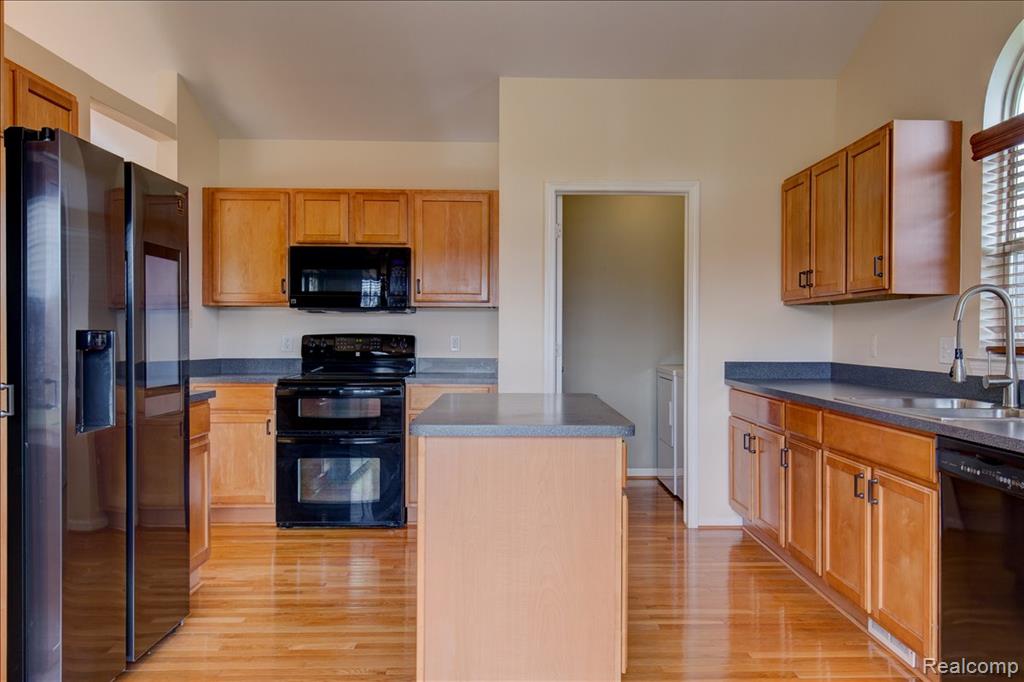 45898 Grant Court, Macomb, MI 48044 — Photo 6