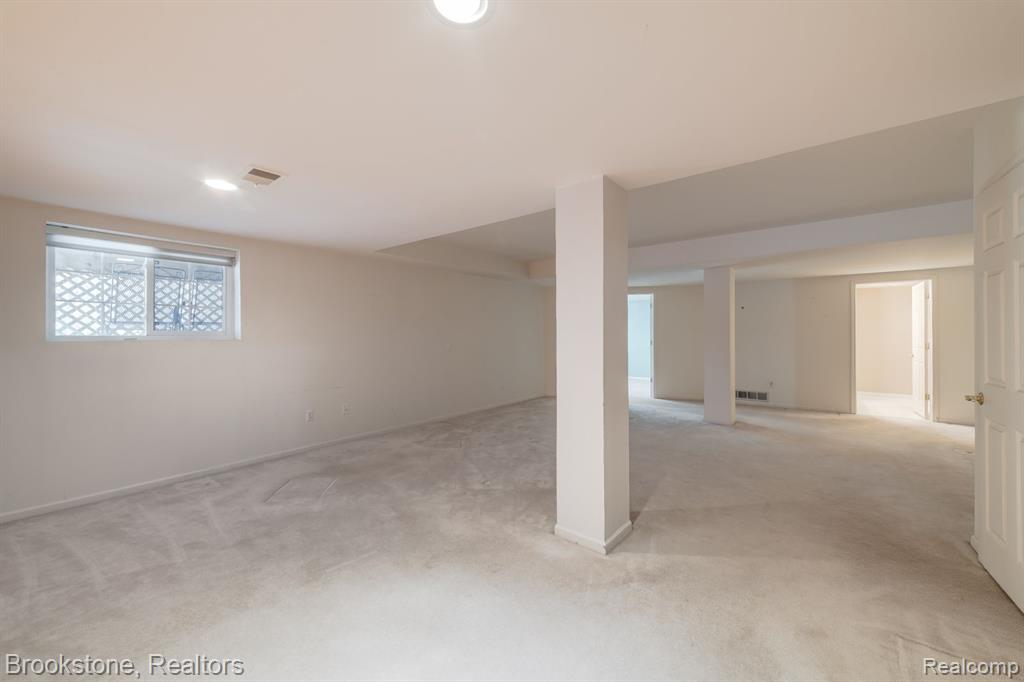 6462 Heron Park Way, Clarkston, MI — Photo 31