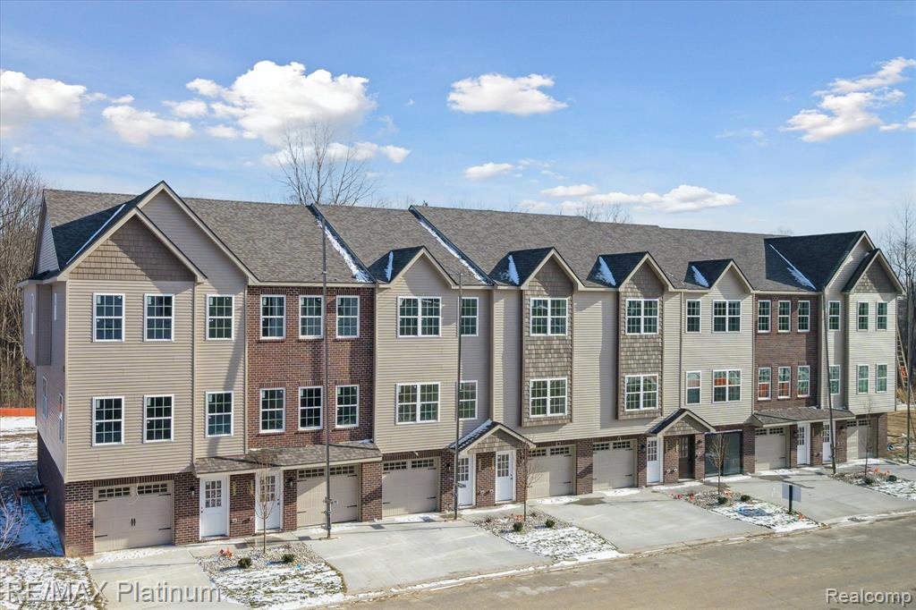 1692 PINECROFT Lane, Howell, MI 48855 — Photo 13