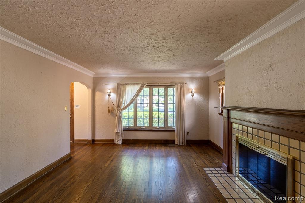 1481 Oxford Road, Grosse Pointe Woods, MI 48236 — Photo 29