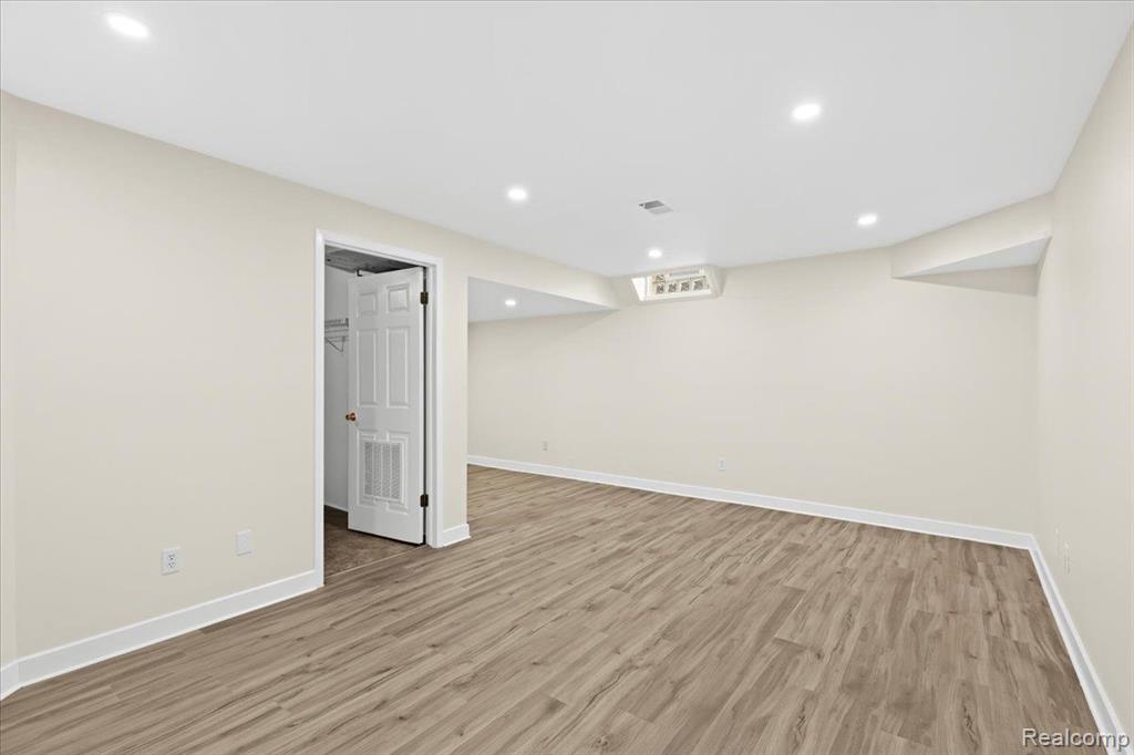 40013 CROSSWINDS, Novi, MI — Photo 20