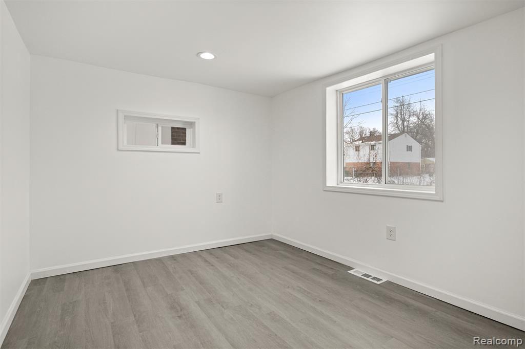 6071 Dexter Street, Romulus, MI 48174 — Photo 21
