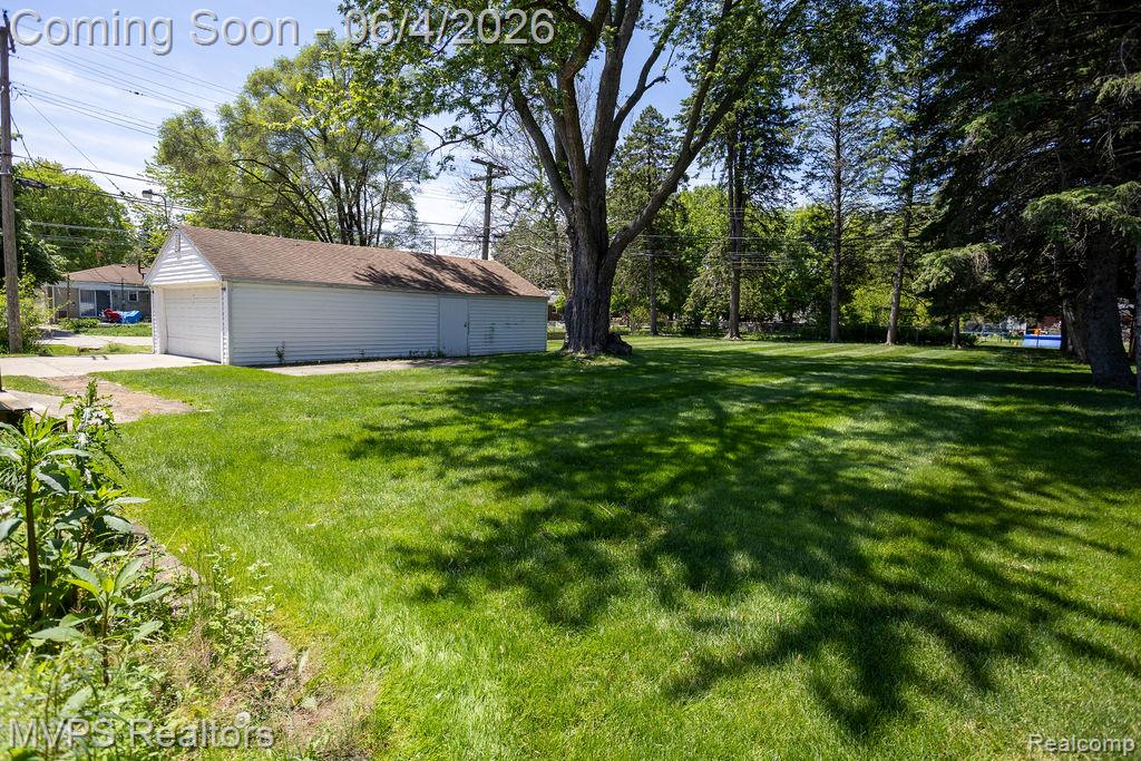 33033 Edgegrove, Fraser, MI 48026 — Photo 4