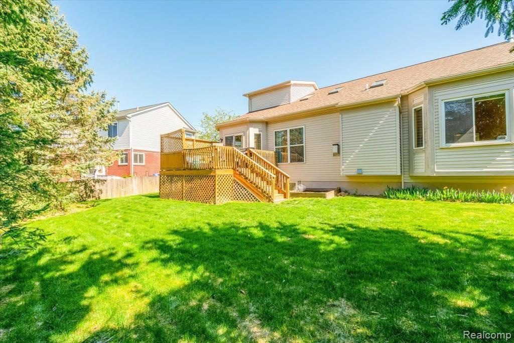 47037 MARINA Drive, Belleville, MI 48111 — Photo 48