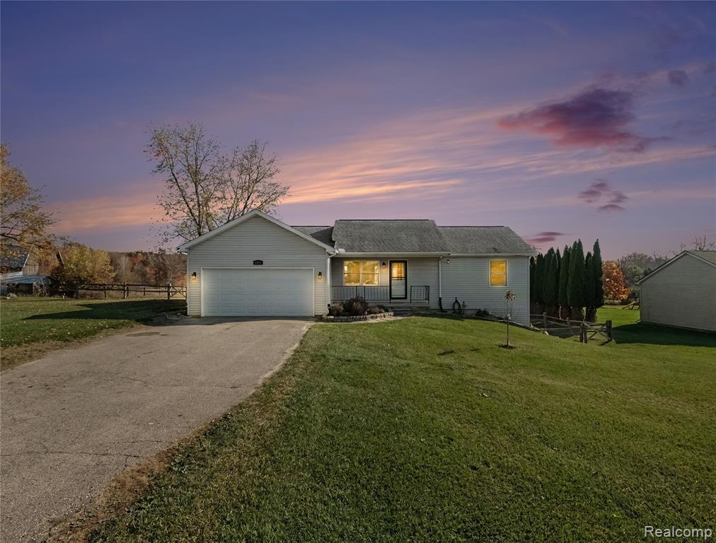 6005 River Rock Drive, Fowlerville, MI 48836