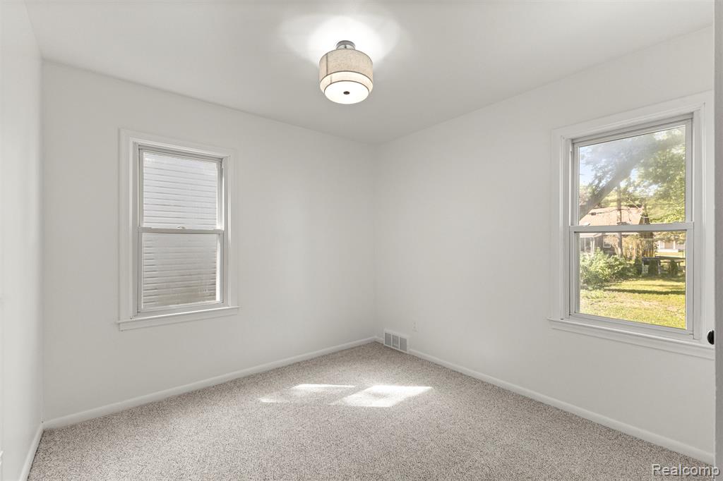 5925 Gilman Street, Garden City, MI — Photo 21