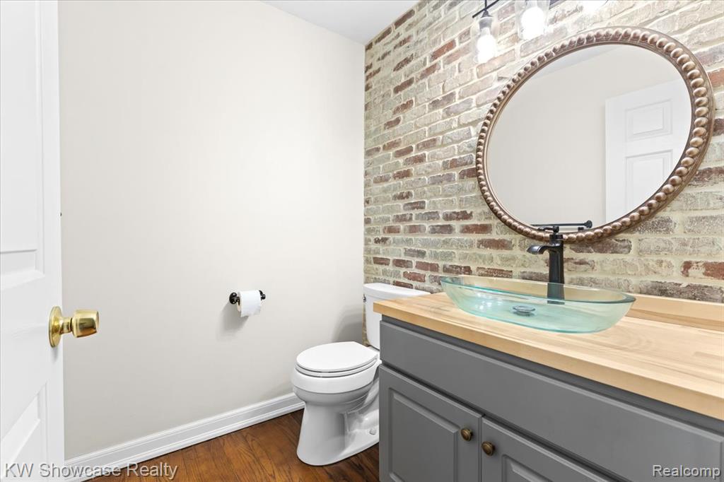 4254 Warrington Drive, Wixom, MI 48393 — Photo 15