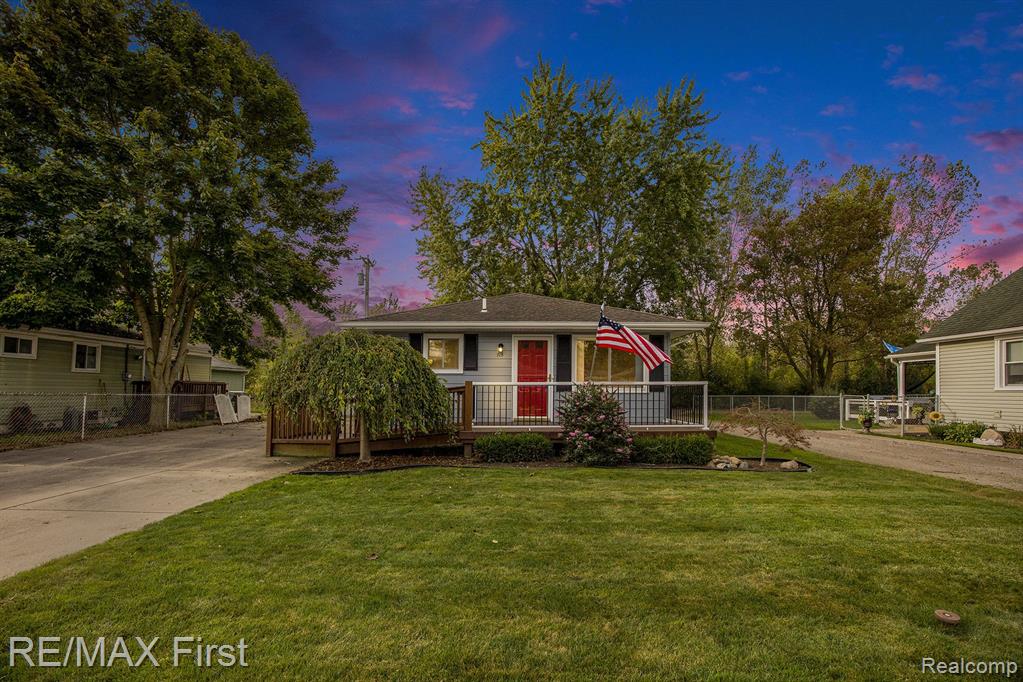 715 LOWELL Street, Marine, MI — Photo 2