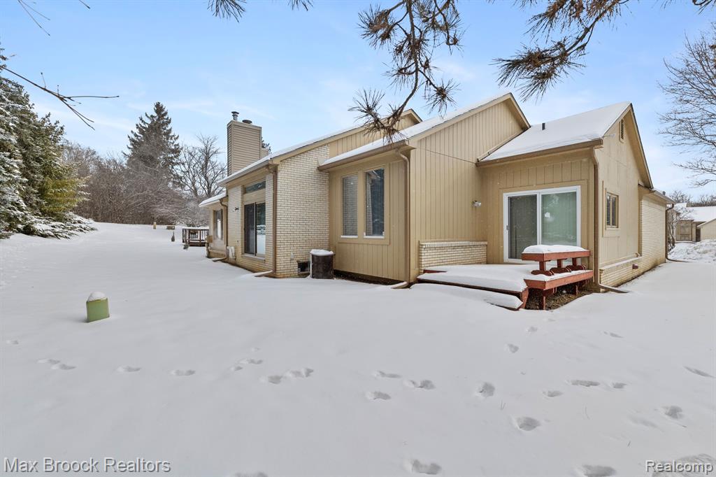 7364 SHERWOOD CREEK, 21, West Bloomfield, MI — Photo 9