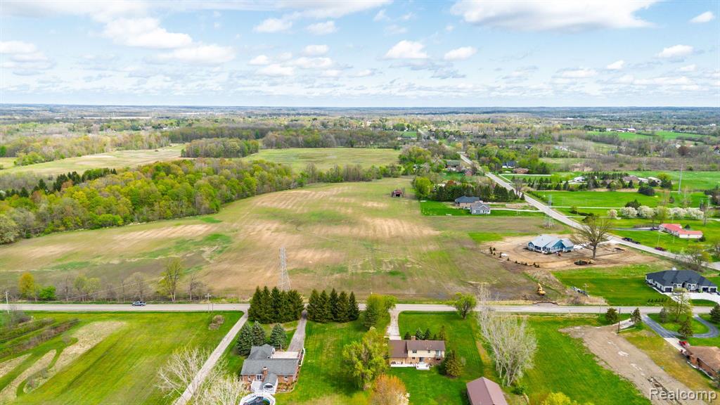 54083 FAIRCHILD Road, Macomb, MI 48042 — Photo 2
