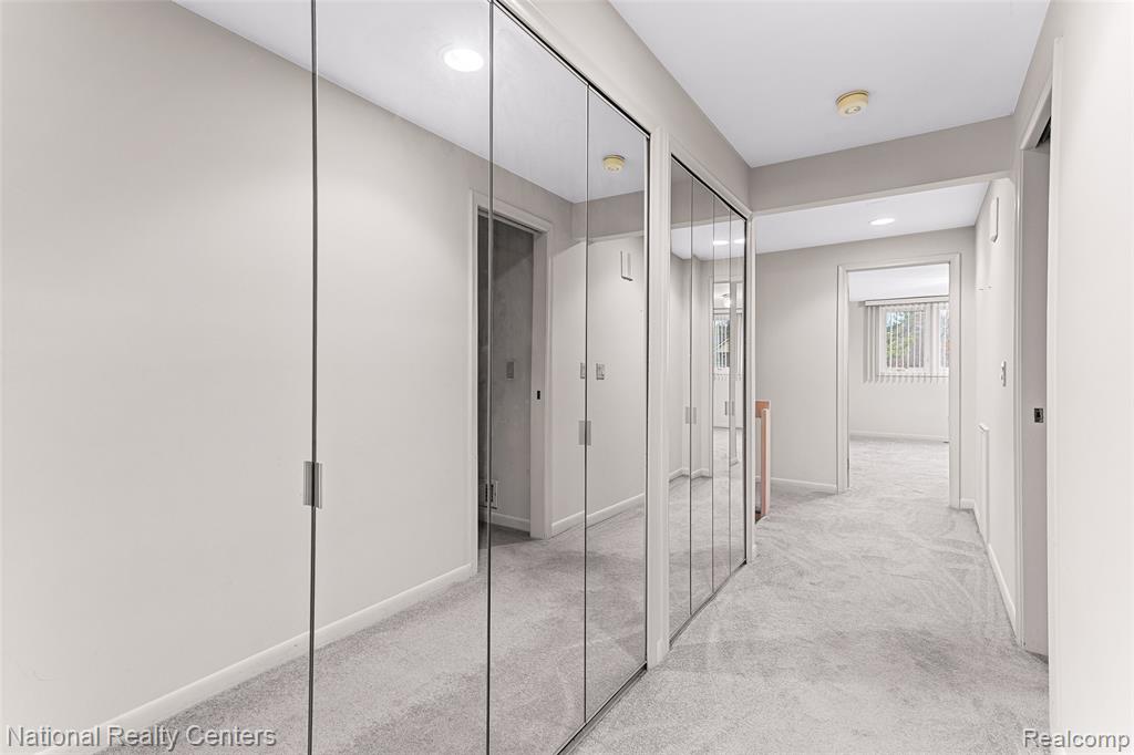 6904 Pebble Park Circle, West Bloomfield, MI — Photo 26