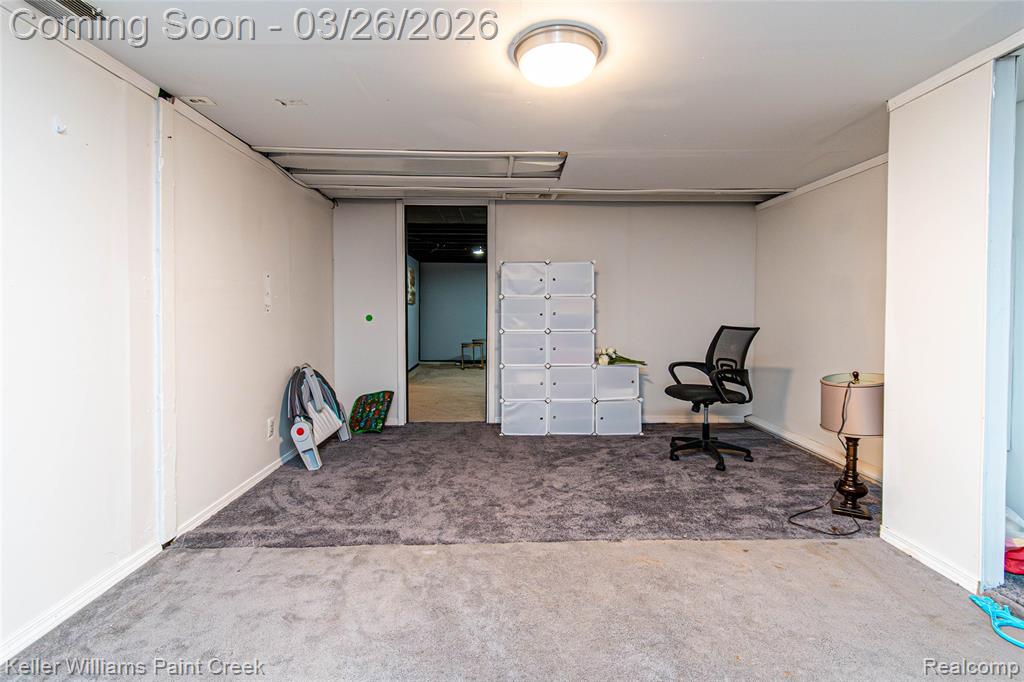 8250 Arnold Street, Dearborn Heights, MI 48127 — Photo 36