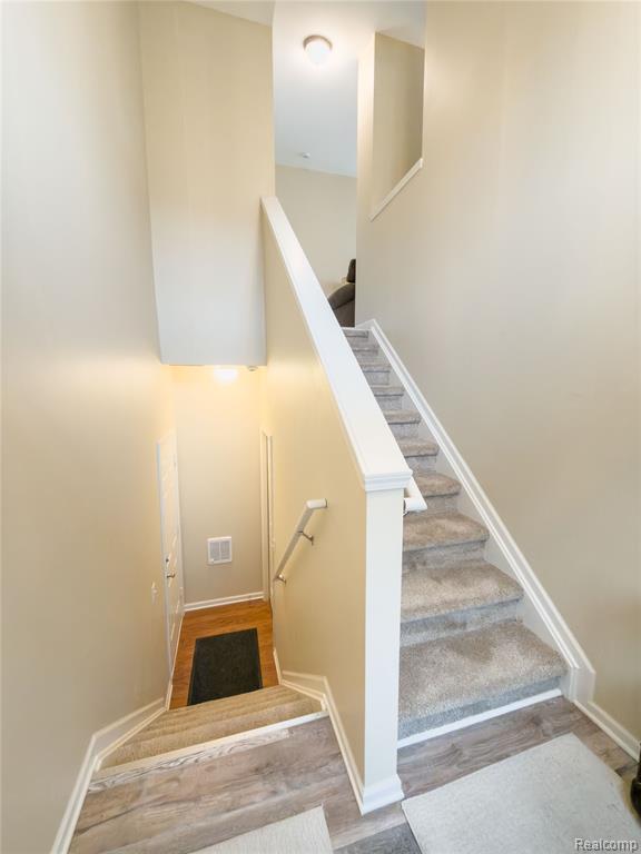 26616 Kirkway Circle, Woodhaven, MI 48183 — Photo 3