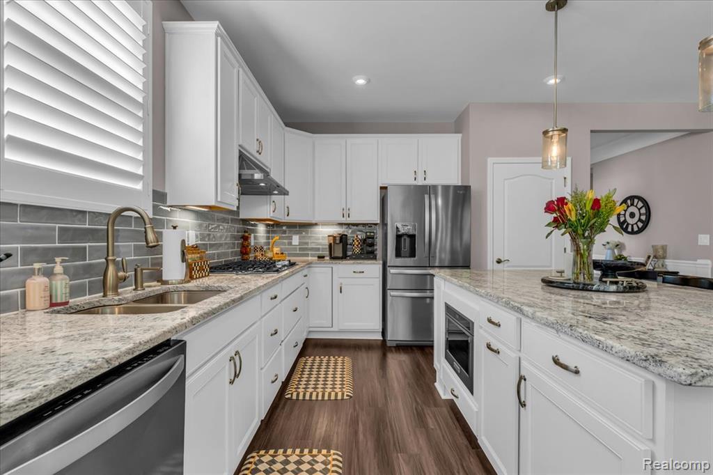 48614 Windfall Road, Novi, MI — Photo 17