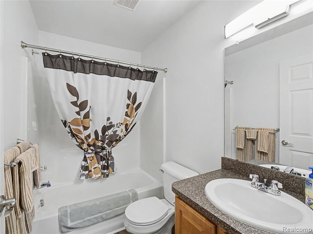 2263 Crystal Crossing Drive, Howell, MI 48843 — Photo 15