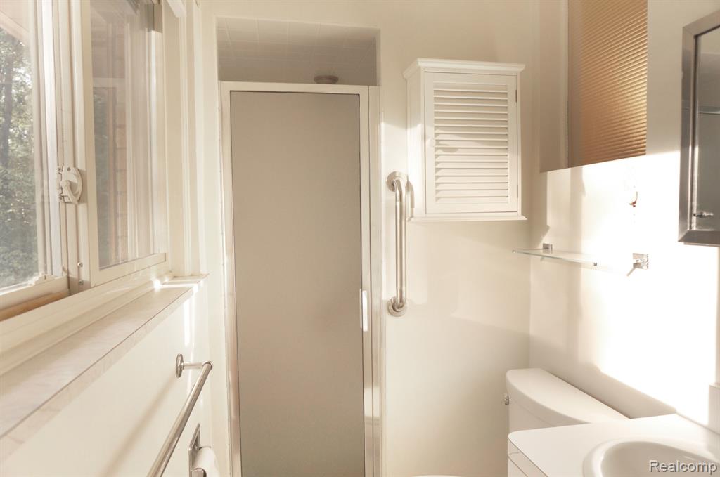 2114 NEEDHAM Road, Ann Arbor, MI 48104 — Photo 12