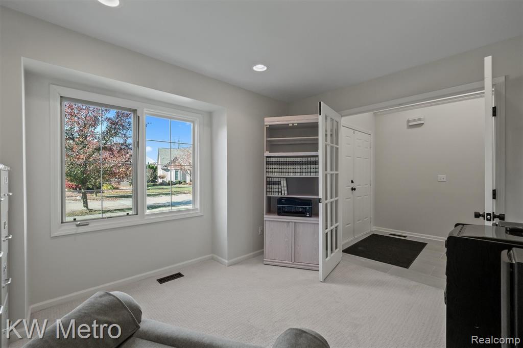 45914 Portsville Drive, Macomb, MI 48044 — Photo 24