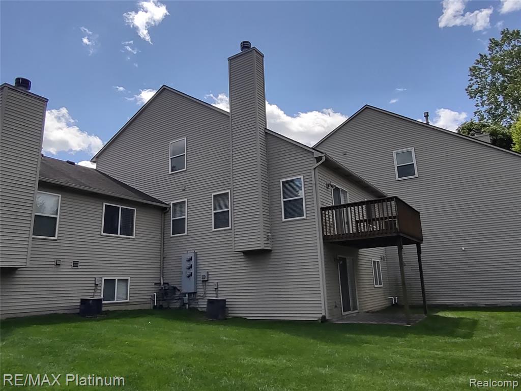 10343 Tophill Drive, 5, Hartland, MI 48353 — Photo 12