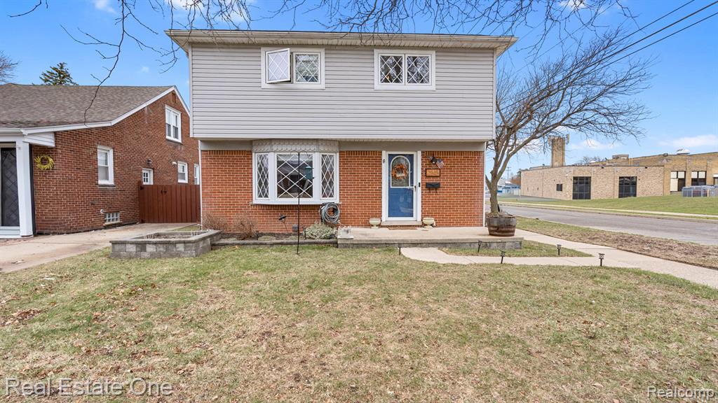 2515 15th Street, Wyandotte, MI 48192 — Photo 2