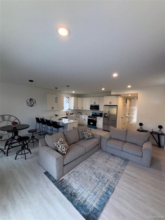1019 E George Avenue, Hazel Park, MI 48030 — Photo 11