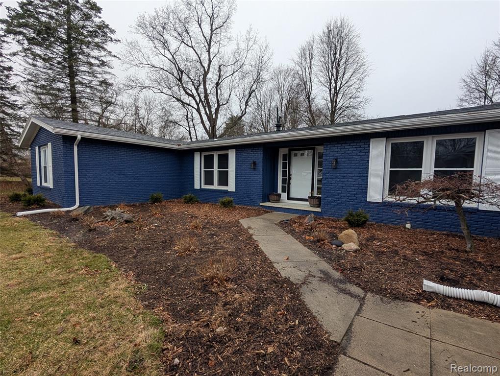 6353 Perry Road, Grand Blanc, MI 48439 — Photo 10