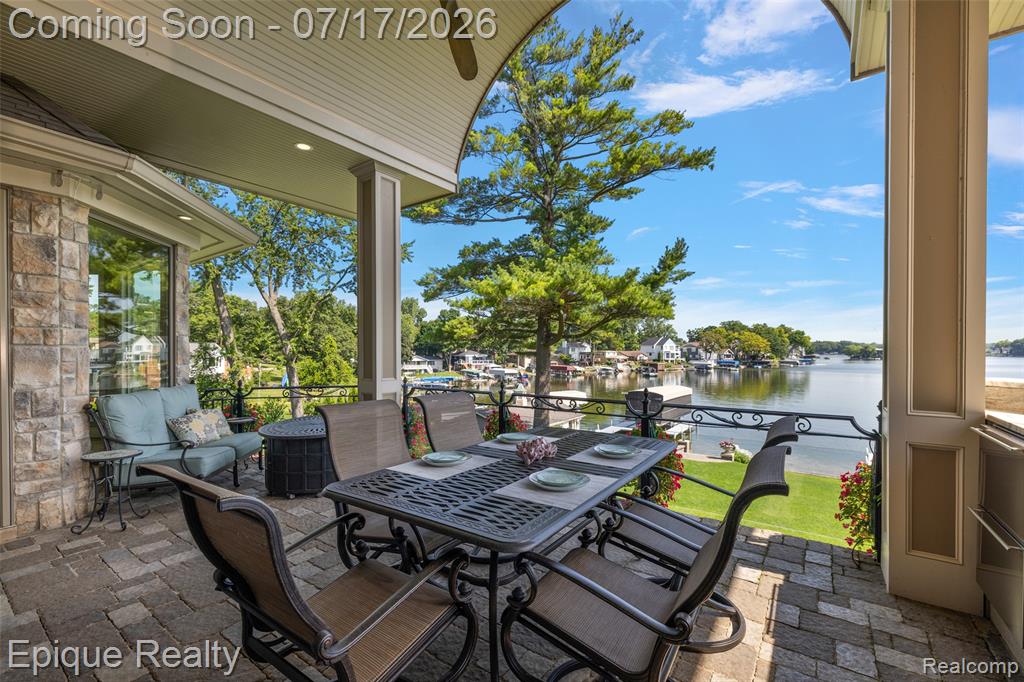 565 Shady Oaks Street, Lake Orion, MI 48362 — Photo 18