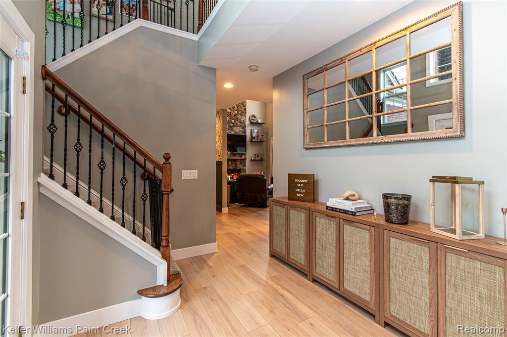 877 Wynstone Circle N, Oakland, MI — Photo 9