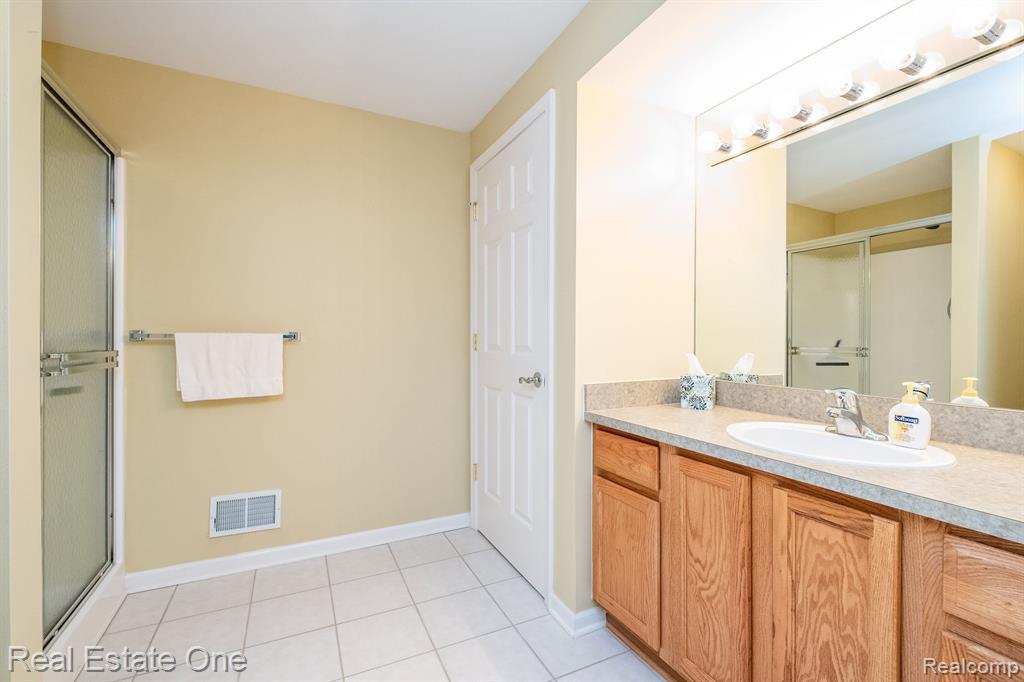 8113 SUTTON Court, White Lake, MI — Photo 31
