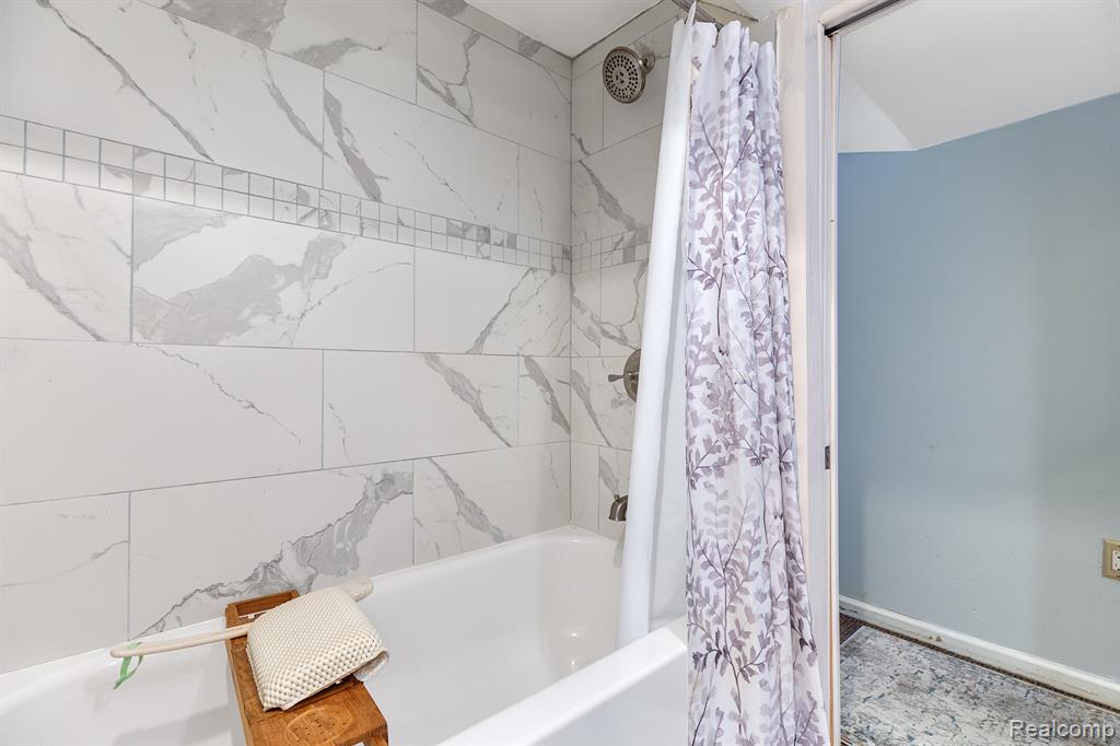 5305 Wright Way S, West Bloomfield, MI — Photo 13