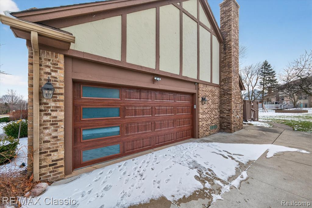 9377 Pineview Drive, Plymouth, MI 48170 — Photo 47
