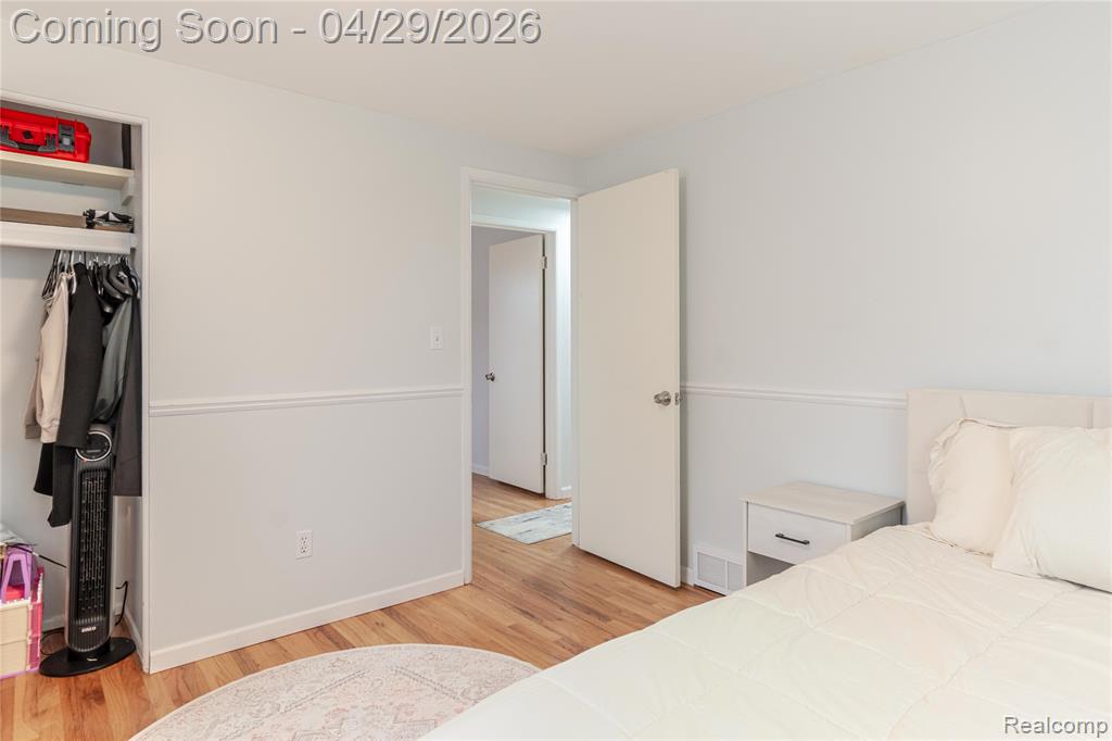39832 Parklawn Drive, Sterling Heights, MI 48313 — Photo 23