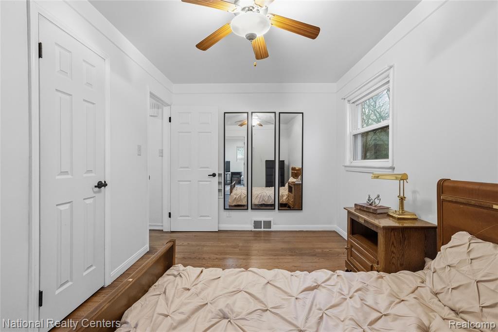 9376 Dixie, Redford, MI 48239 — Photo 15