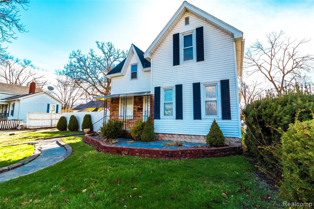 825 N Main Street, Lapeer, MI 48446 — Photo 2