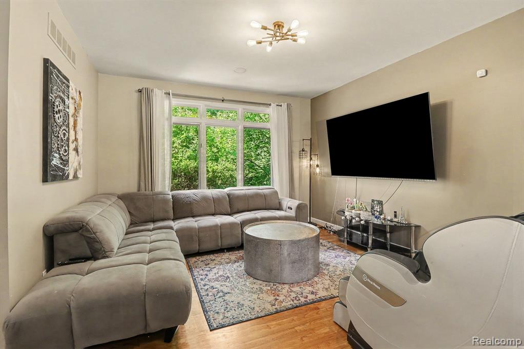 6621 Glenshaw Court, West Bloomfield, MI — Photo 15