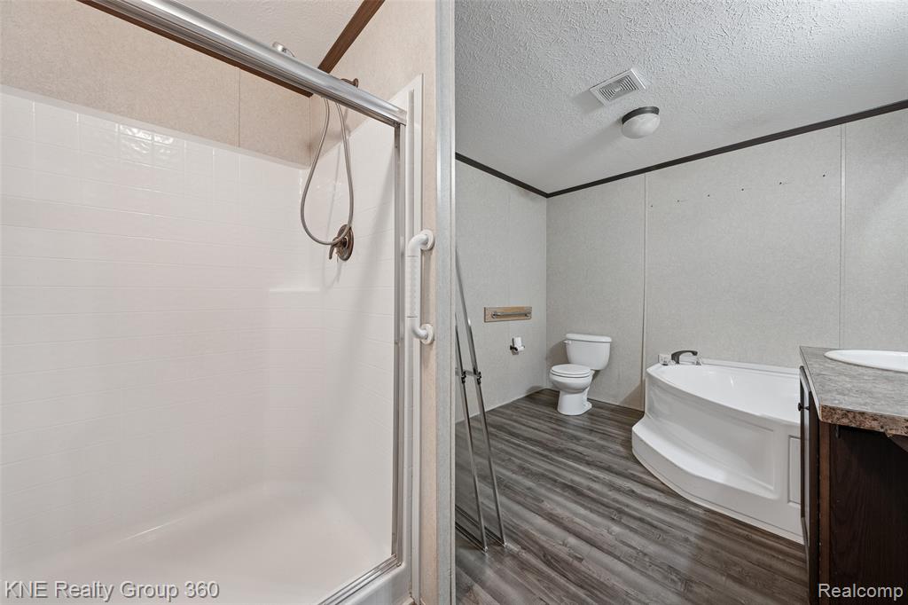 5790 Comanche Lane, Howell, MI 48843 — Photo 22