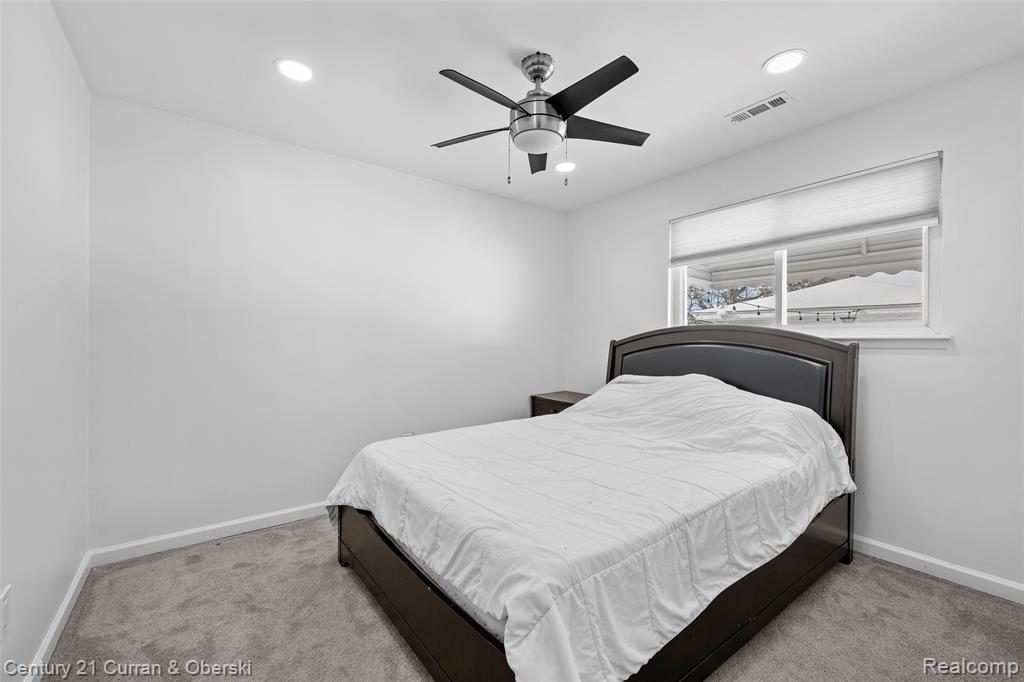 5955 N Silvery Lane, Dearborn Heights, MI 48127 — Photo 15