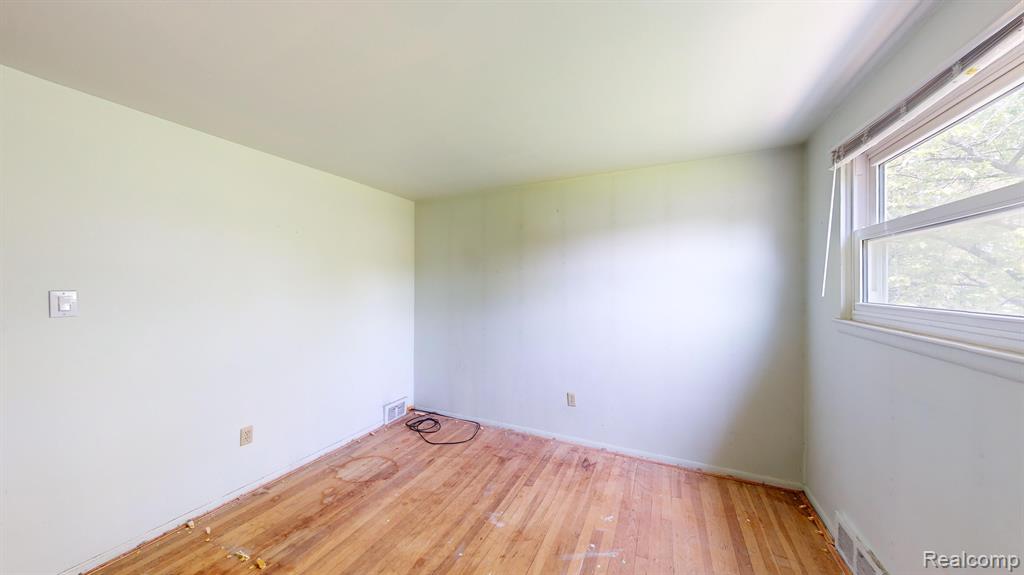 4123 Mildred Street, Wayne, MI 48184 — Photo 14