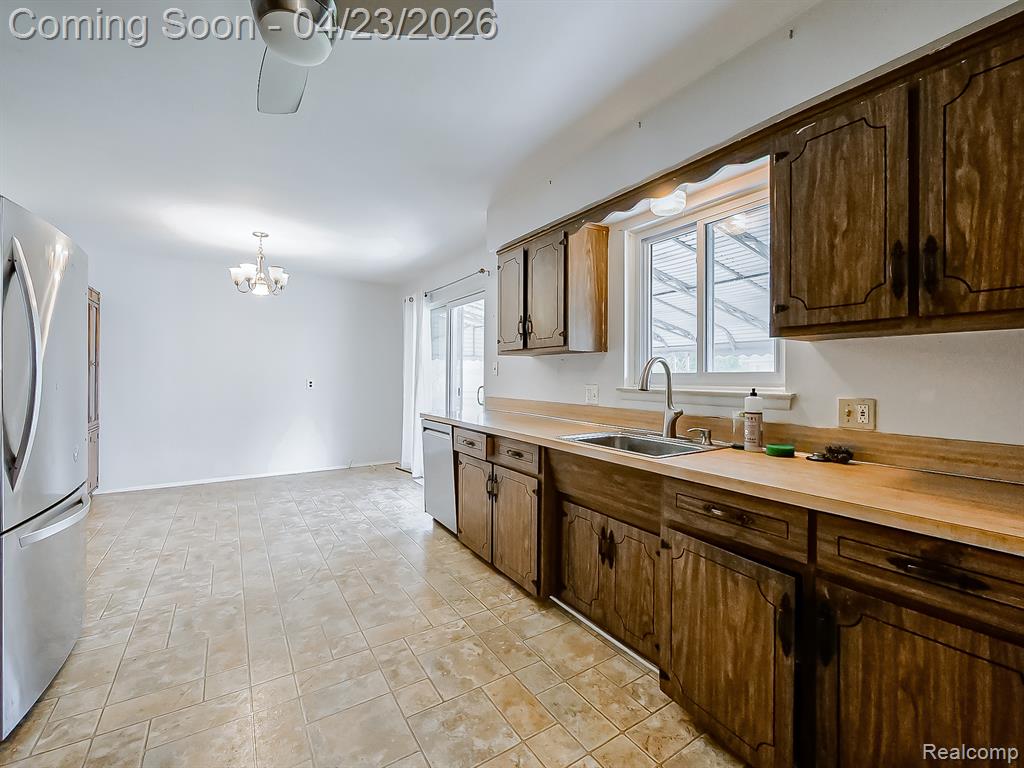 26177 Cunningham Drive, Warren, MI 48091 — Photo 7