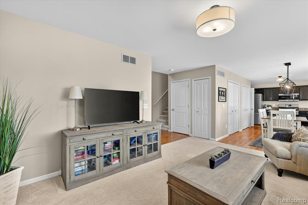 4076 Ash Tree Lane, Howell, MI 48843 — Photo 8