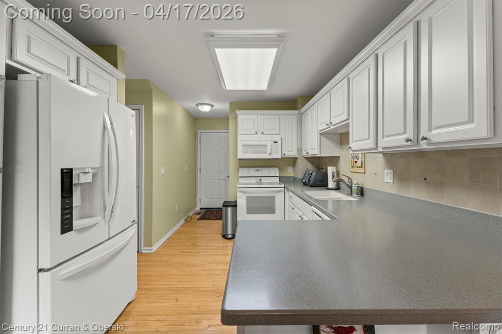 134 Legacy Park Circle, Dearborn Heights, MI 48127 — Photo 15