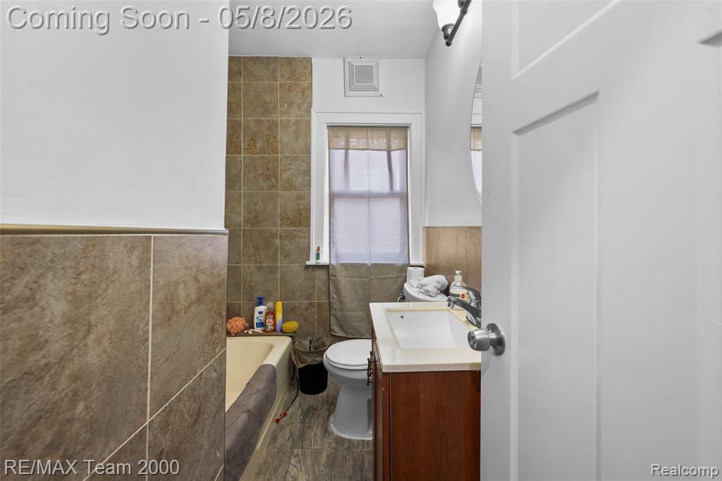 7121 Pinehurst Street, Dearborn, MI 48126 — Photo 18
